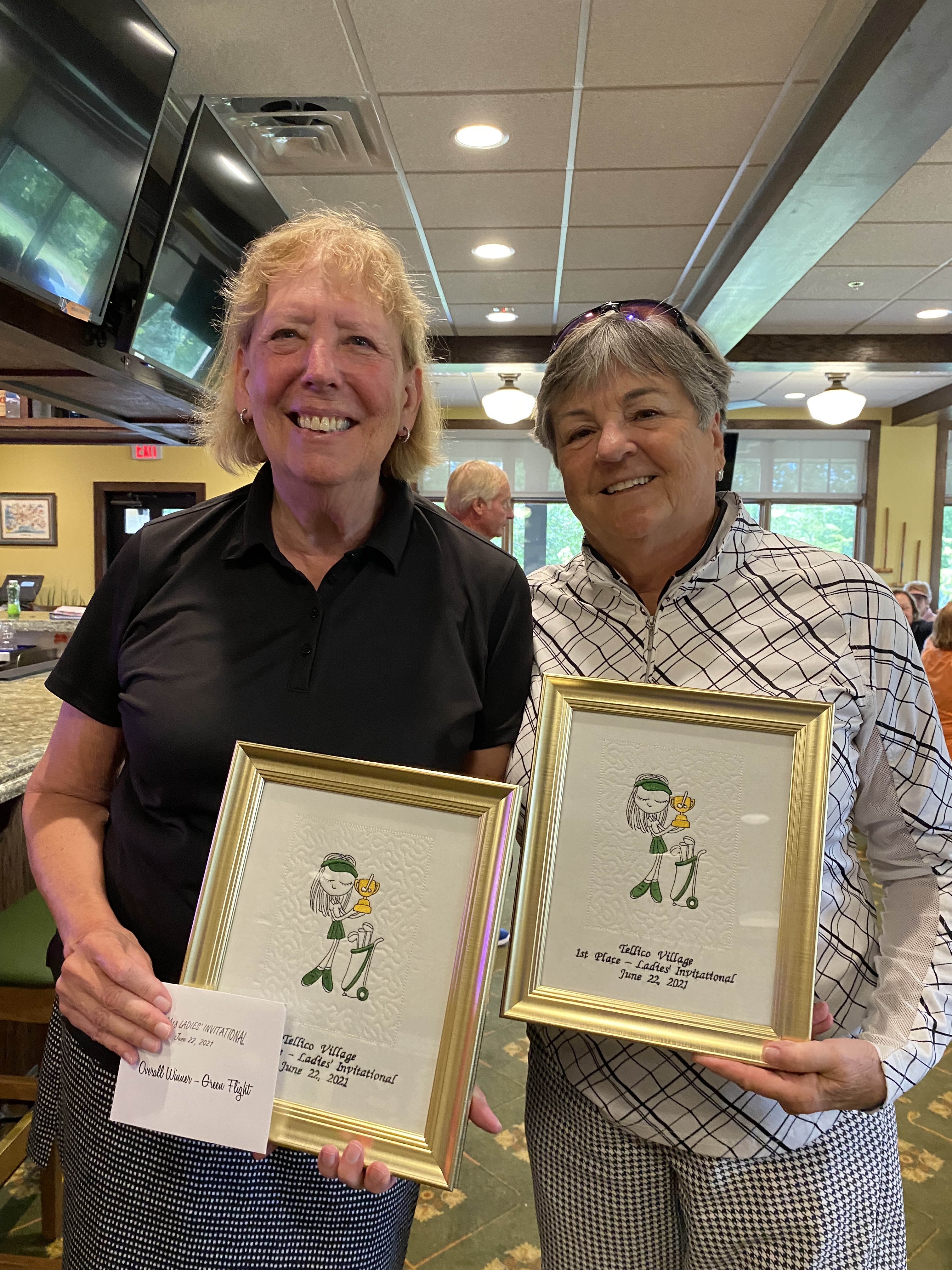 Green Tee Overall Winners 61 Brenda McJunkin Carol Hornstra